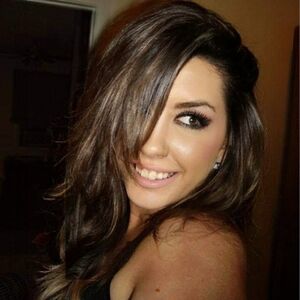 Meet your Posher, Adrienne